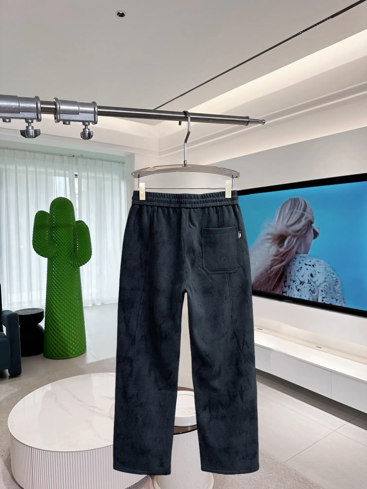 Balenciaga [High Version] 2026 Autumn and Winter latest products, available at counters at the same time, Original product, fashionable casual trousers and casual trousers, using imported original fabrics, top-grade embroidery 🪡 craft letter pattern logo, original hardware accessories decoration, simple yet fashionable, fashionable and handsome upper body, Sizes: M-3XL